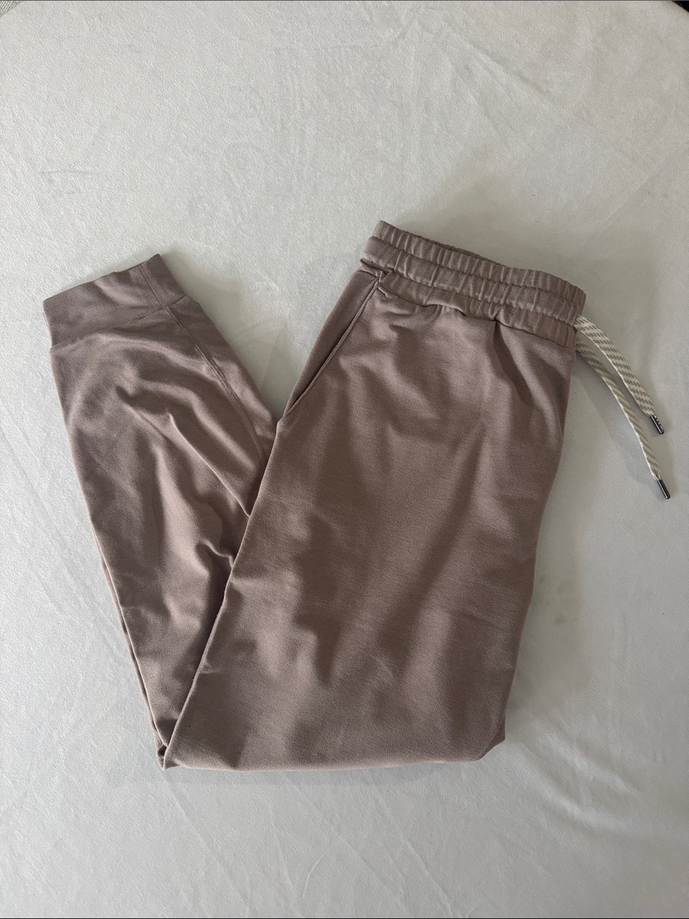 Vuori Women’s Performance Joggers